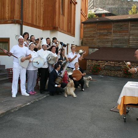Hotel Il Maniero Ossana Esterno foto