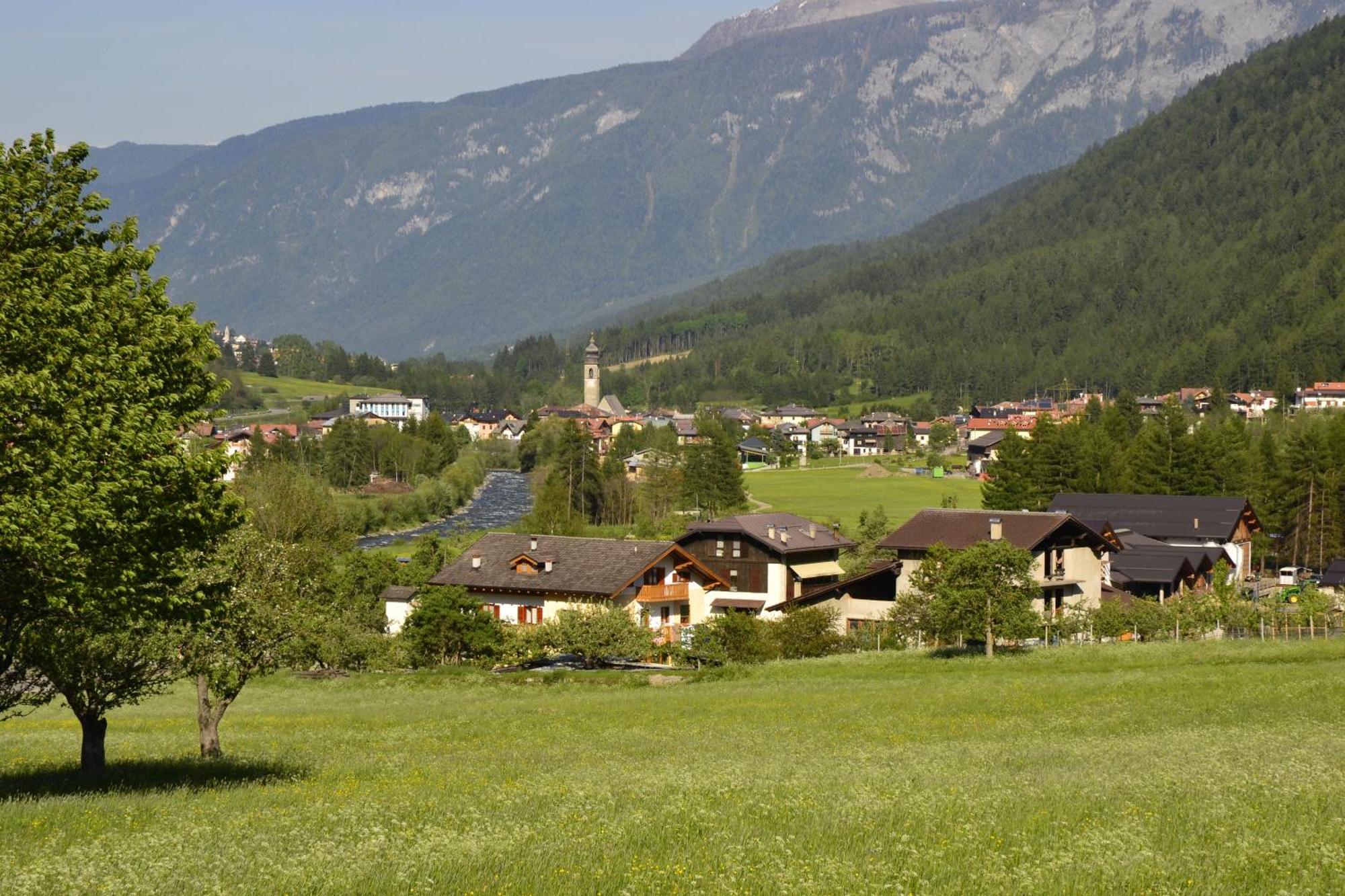 Hotel Il Maniero Ossana Esterno foto