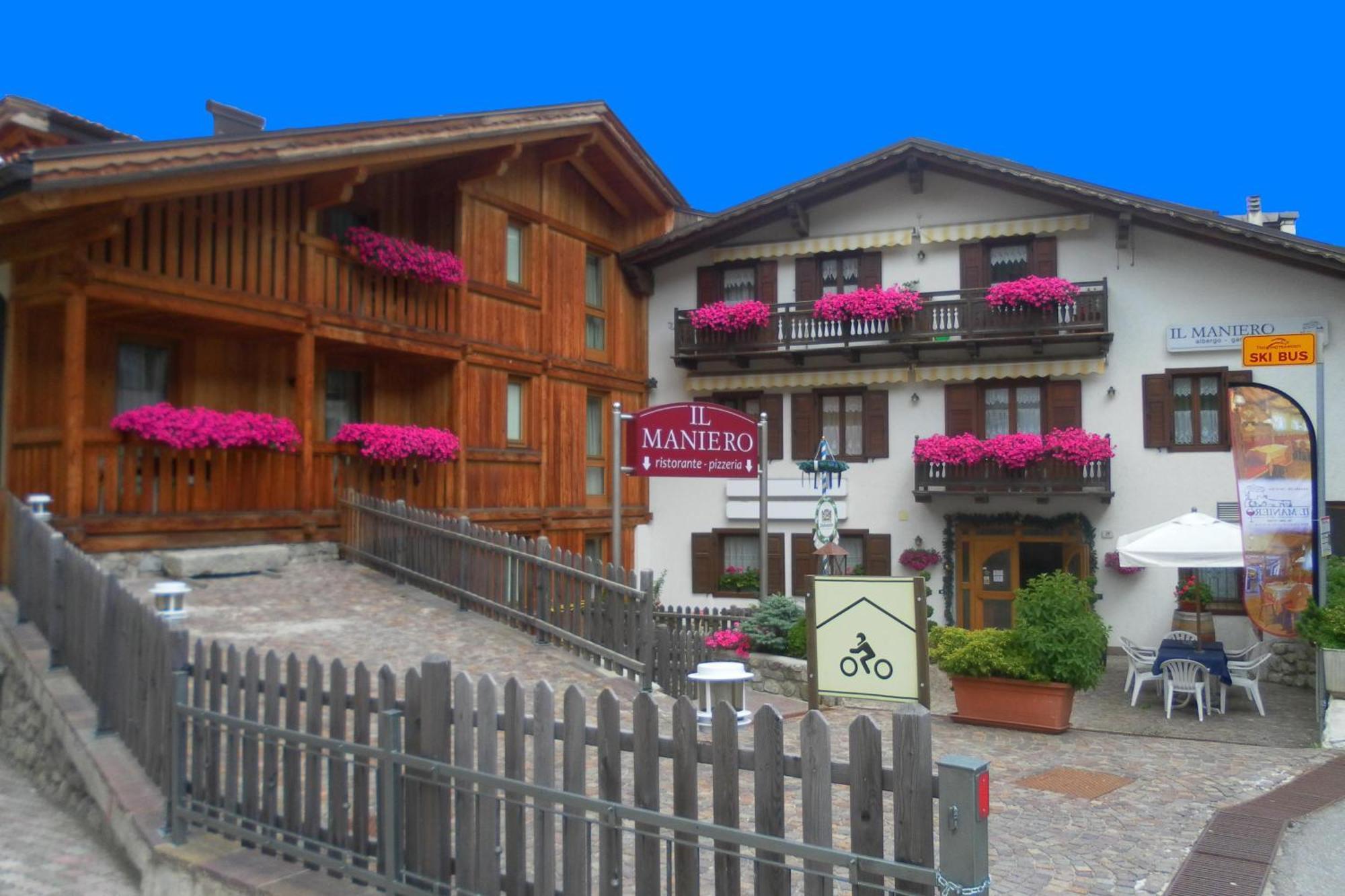 Hotel Il Maniero Ossana Esterno foto