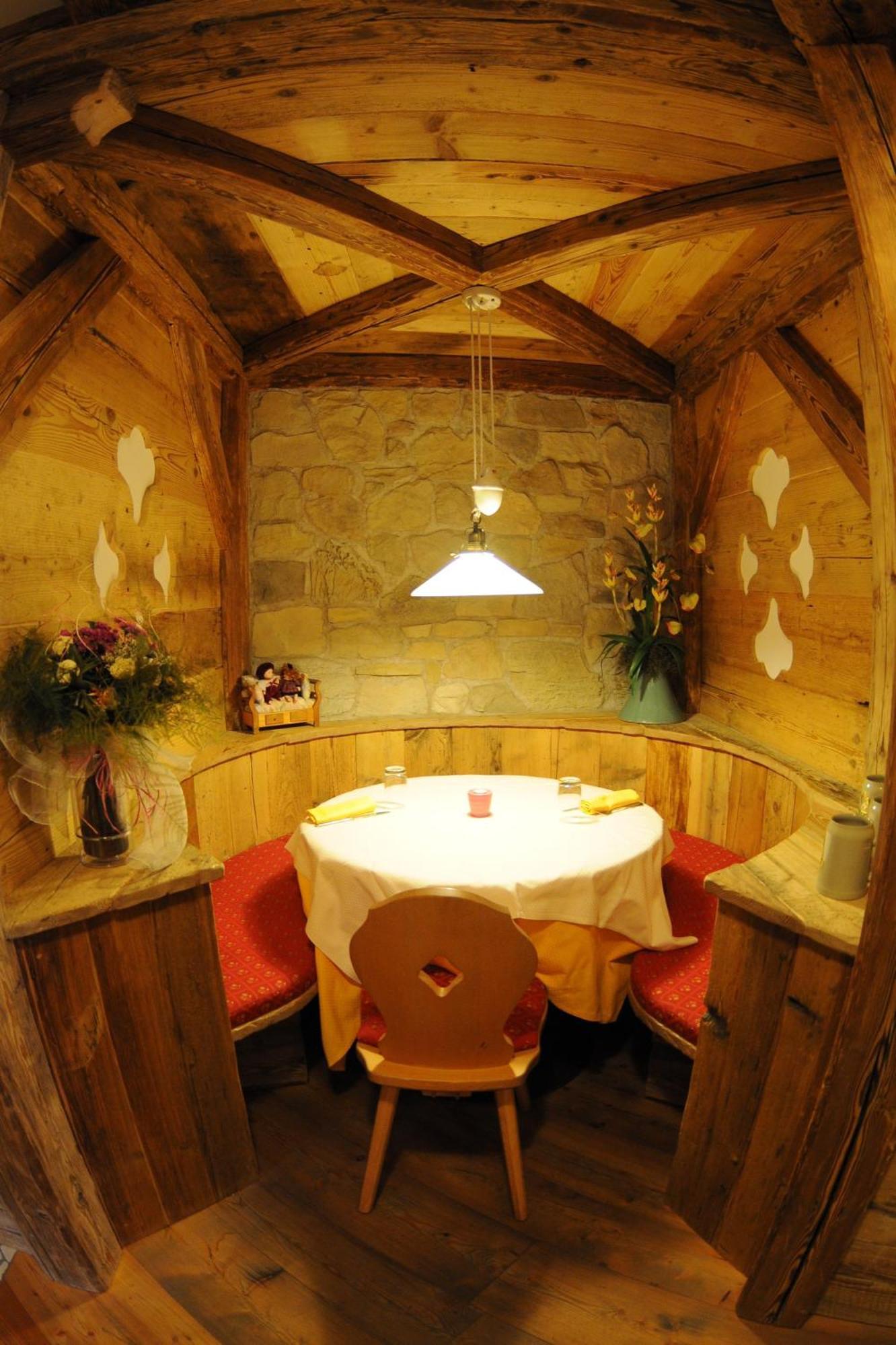 Hotel Il Maniero Ossana Esterno foto