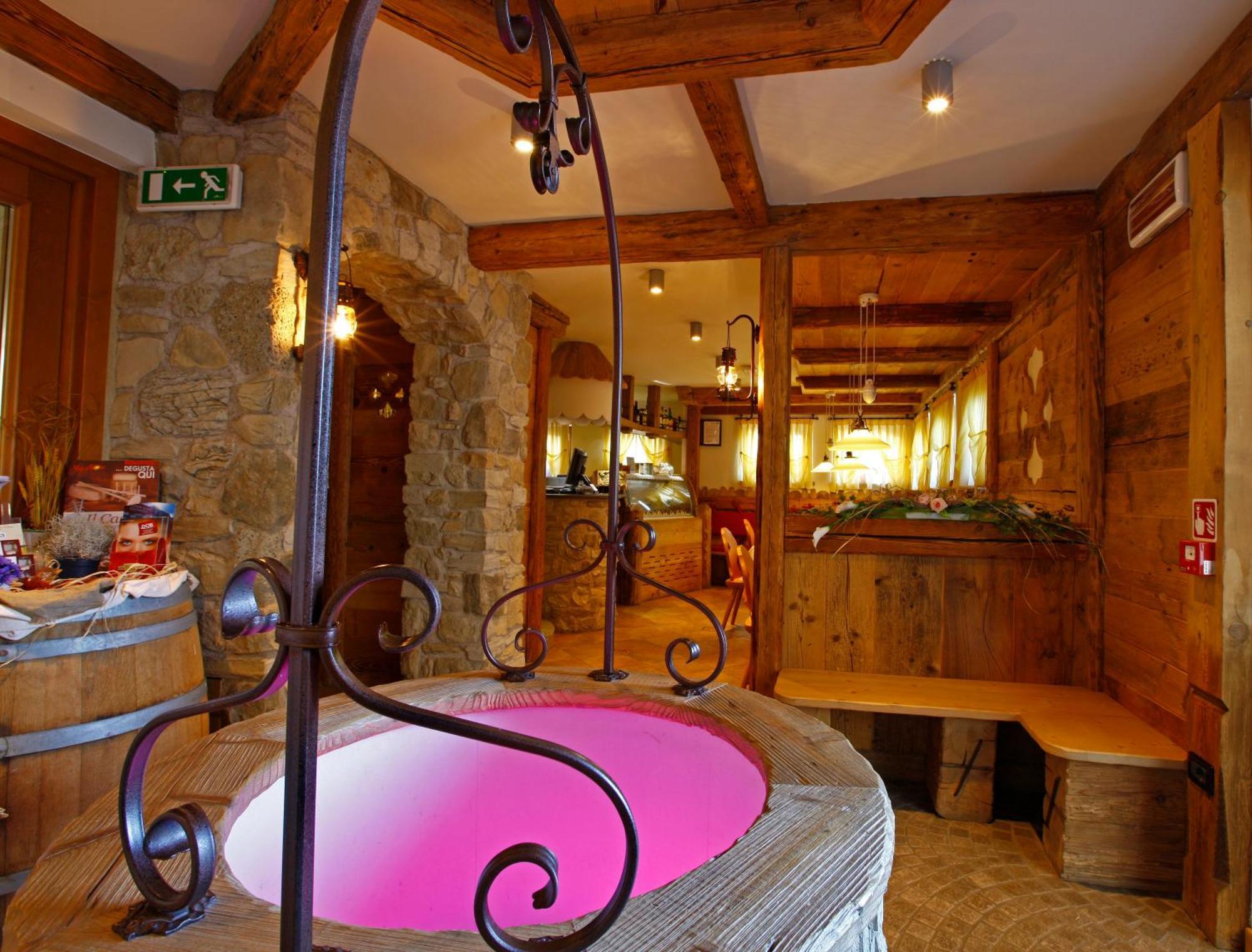 Hotel Il Maniero Ossana Esterno foto