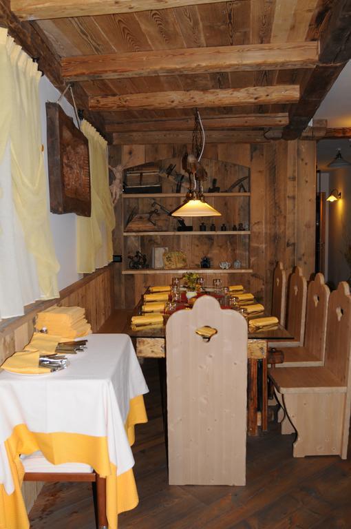 Hotel Il Maniero Ossana Esterno foto