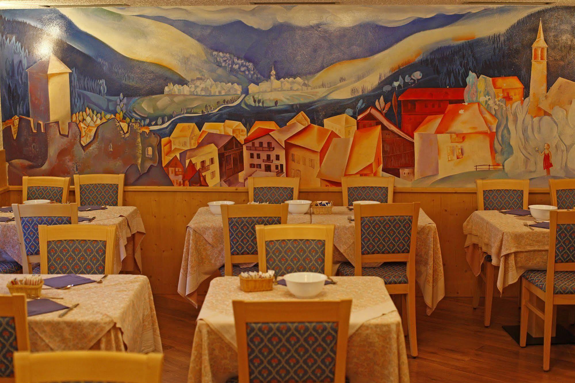 Hotel Il Maniero Ossana Esterno foto