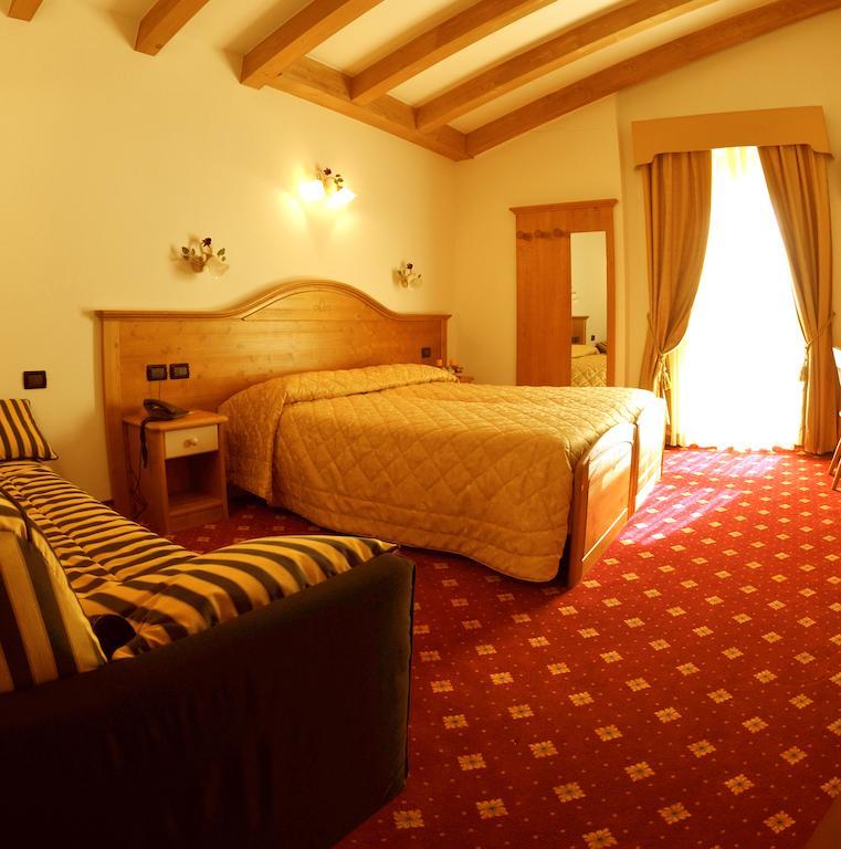 Hotel Il Maniero Ossana Camera foto