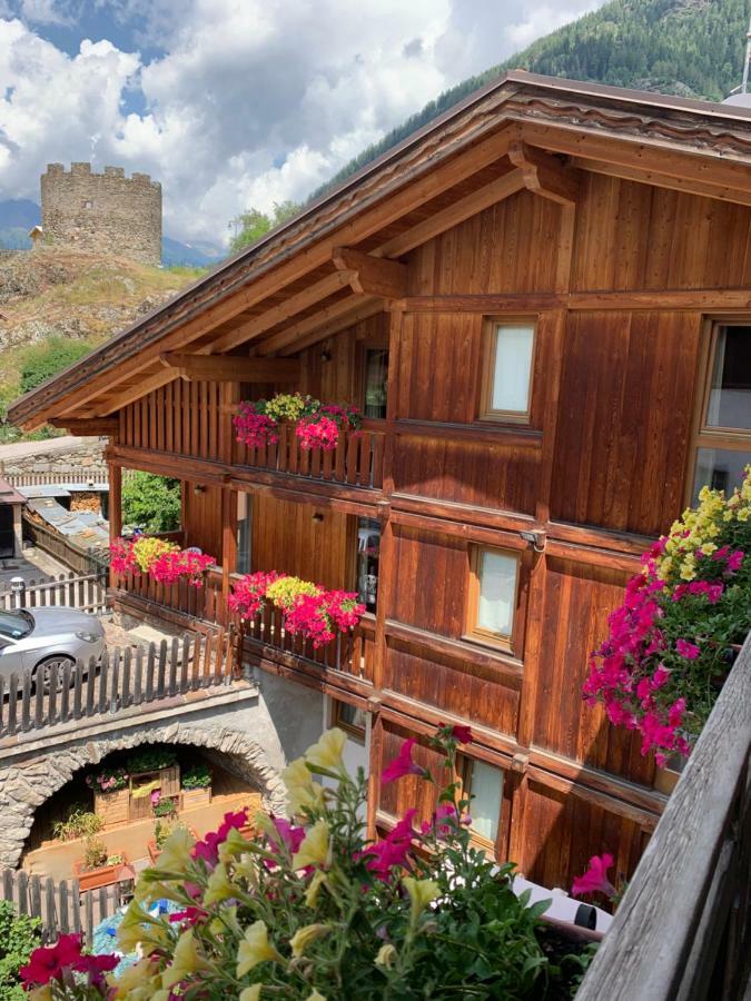 Hotel Il Maniero Ossana Esterno foto